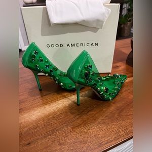 Good American Diamonds are forever heels in Green